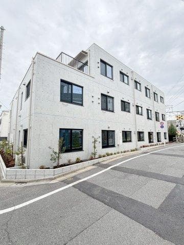 Room Image a2ae75a6-3c7b-4d86-b64a-3d7222d1d2bf