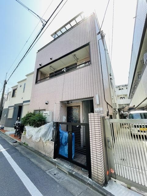 Room Image 51f573e6-d0f4-4cfb-a0cd-acc35c14bdca