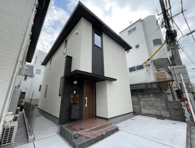 Room Image 8e039b1e-f892-41e3-9499-90aba115b3ad