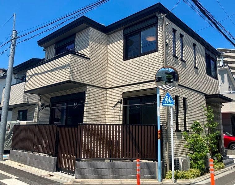 Room Image 51e229bc-9102-440f-bf98-f542b3294c9a