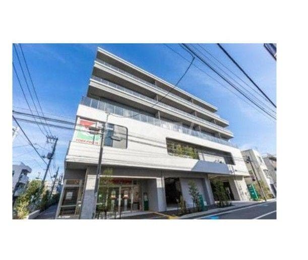 Room Image 83d067aa-76c9-428d-824e-102216e92c40