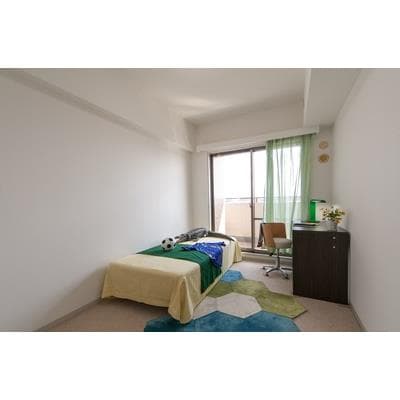 Room image 10