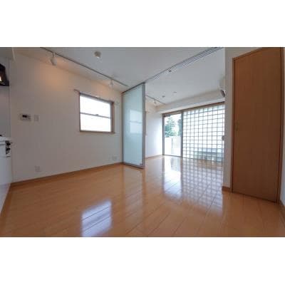 Room image 10