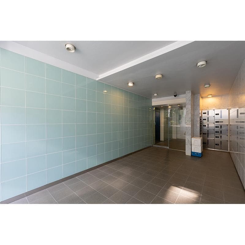 Room image 8