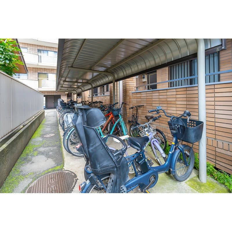 Room image 9