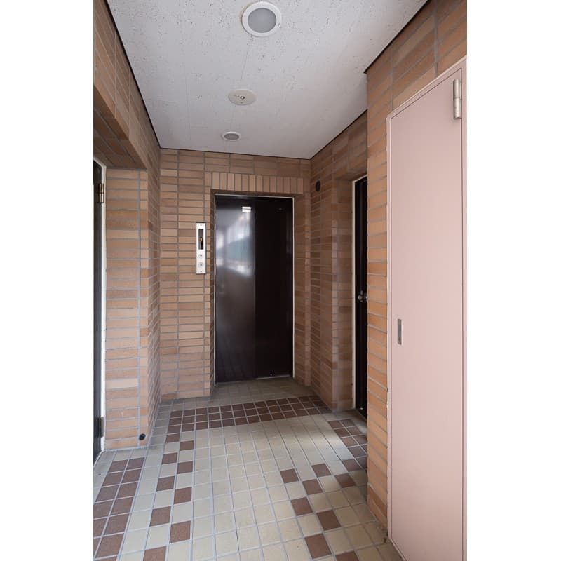 Room image 8