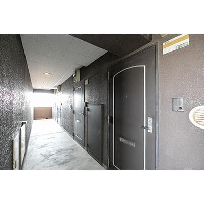 Room image 8