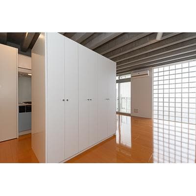 Room image 8