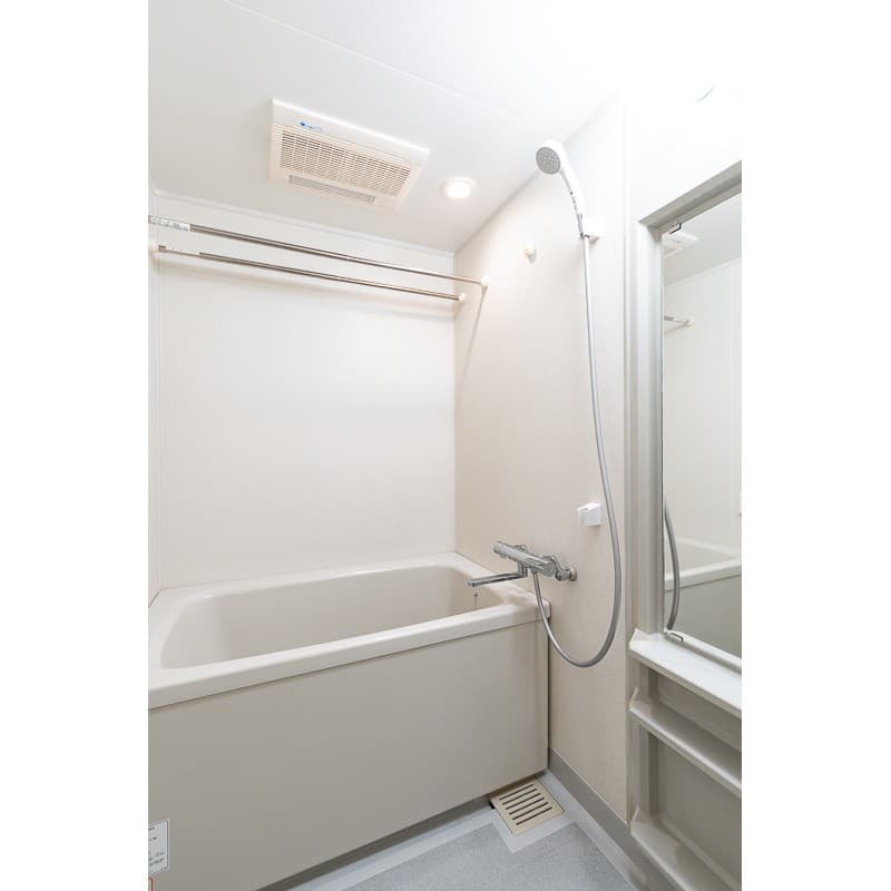 Room image 10