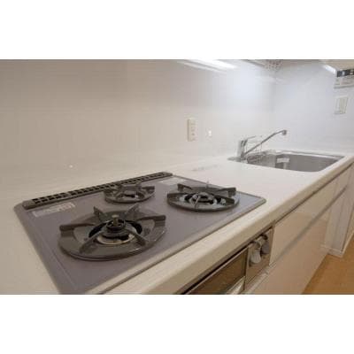 Room image 10
