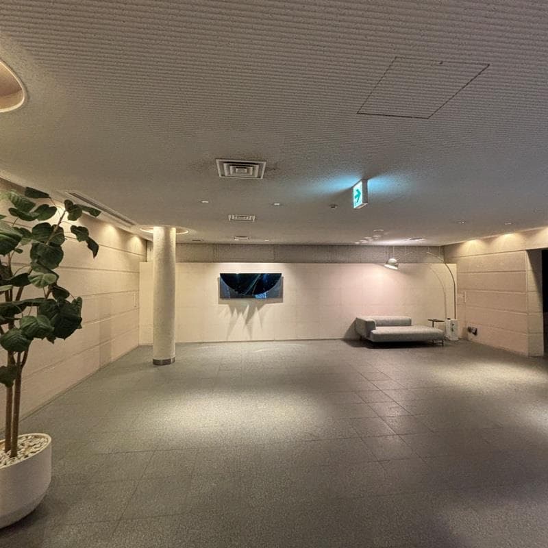 Room image 8