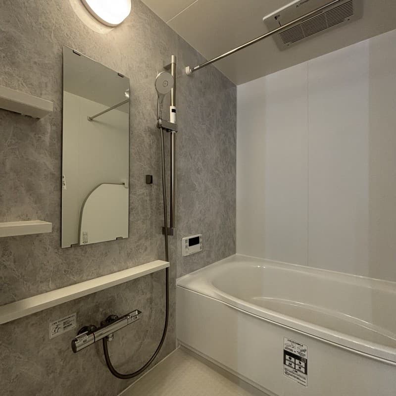 Room image 10
