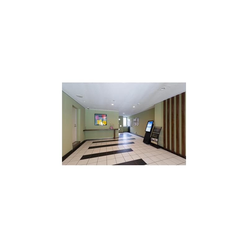 Room image 8