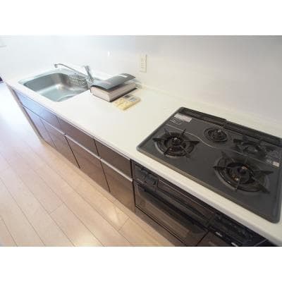 Room image 10