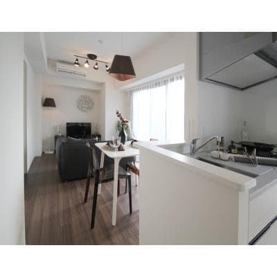 Room image 8
