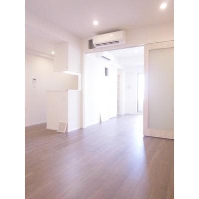 Room image 9