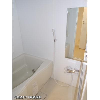 Room image 9
