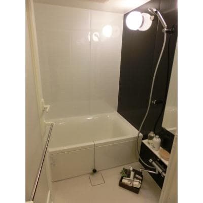 Room image 8