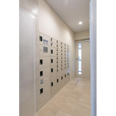 Room image 9