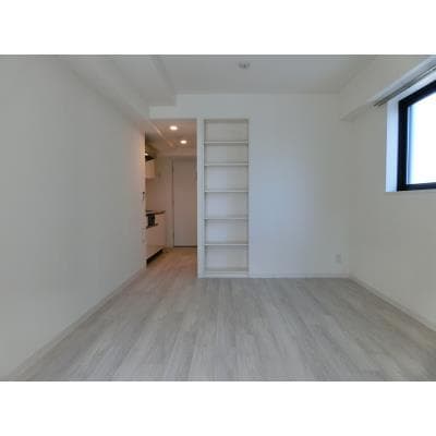 Room image 8