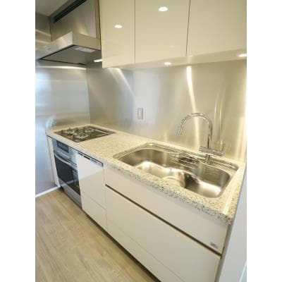 Room image 9