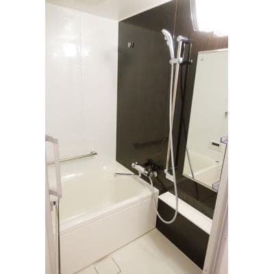 Room image 10
