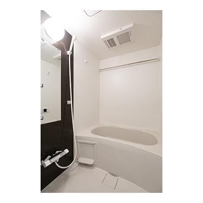 Room image 10