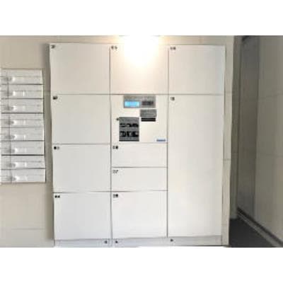 Room image 10