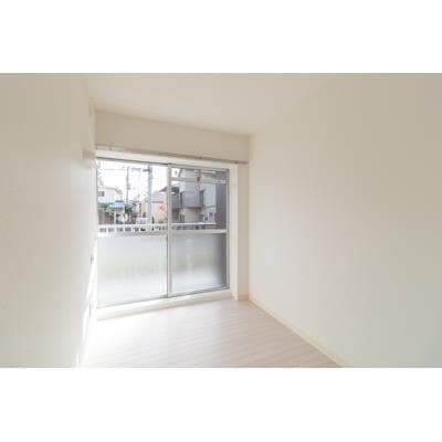 Room image 10