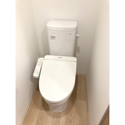 Room image 10