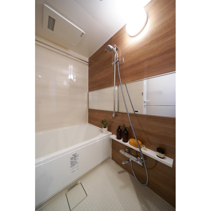 Room image 10