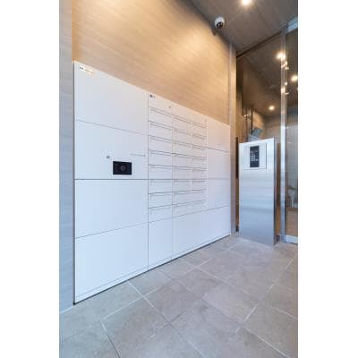 Room image 8