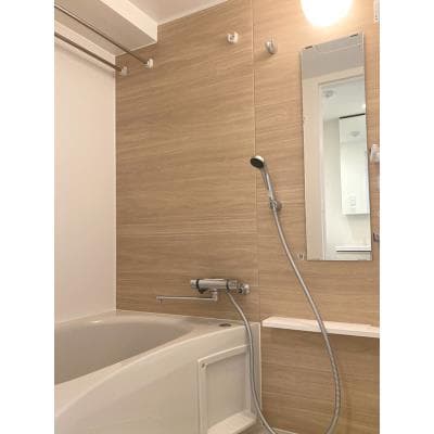 Room image 9