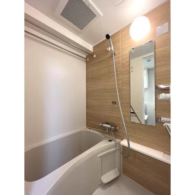 Room image 9