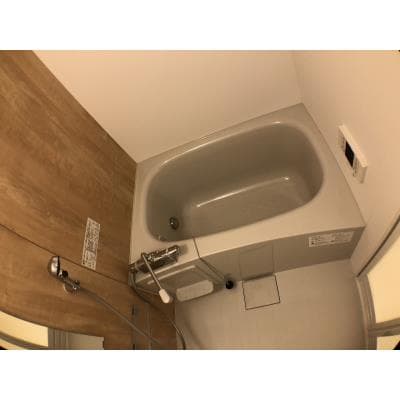 Room image 10