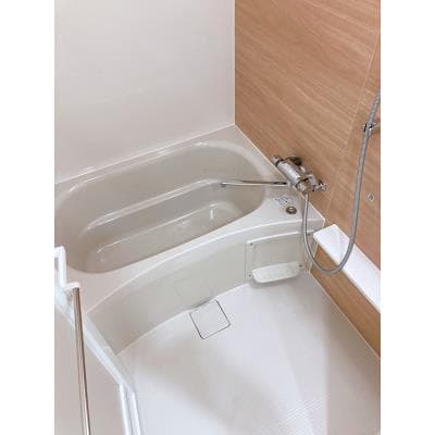 Room image 10