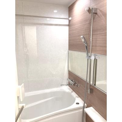 Room image 10
