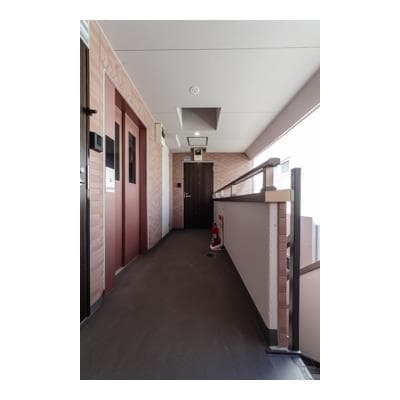 Room image 9
