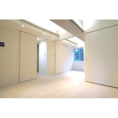 Room image 8