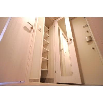 Room image 10