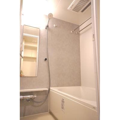 Room image 9