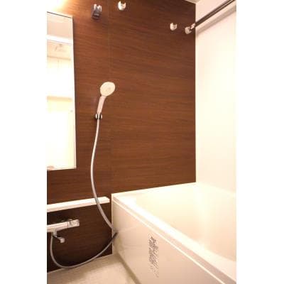 Room image 10