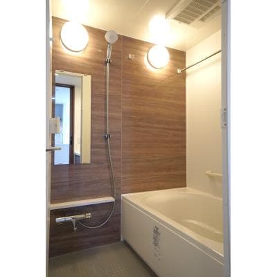 Room image 10