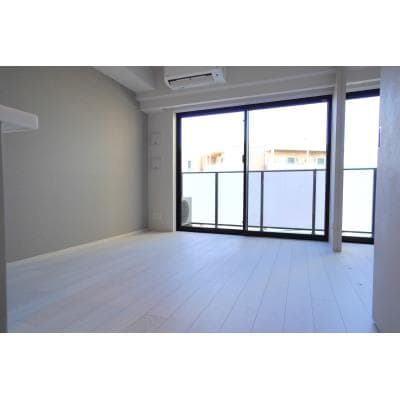 Room image 9
