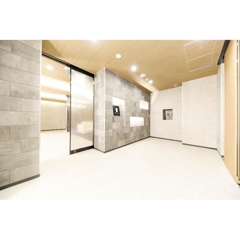 Room image 8
