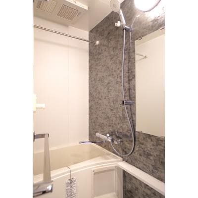 Room image 9