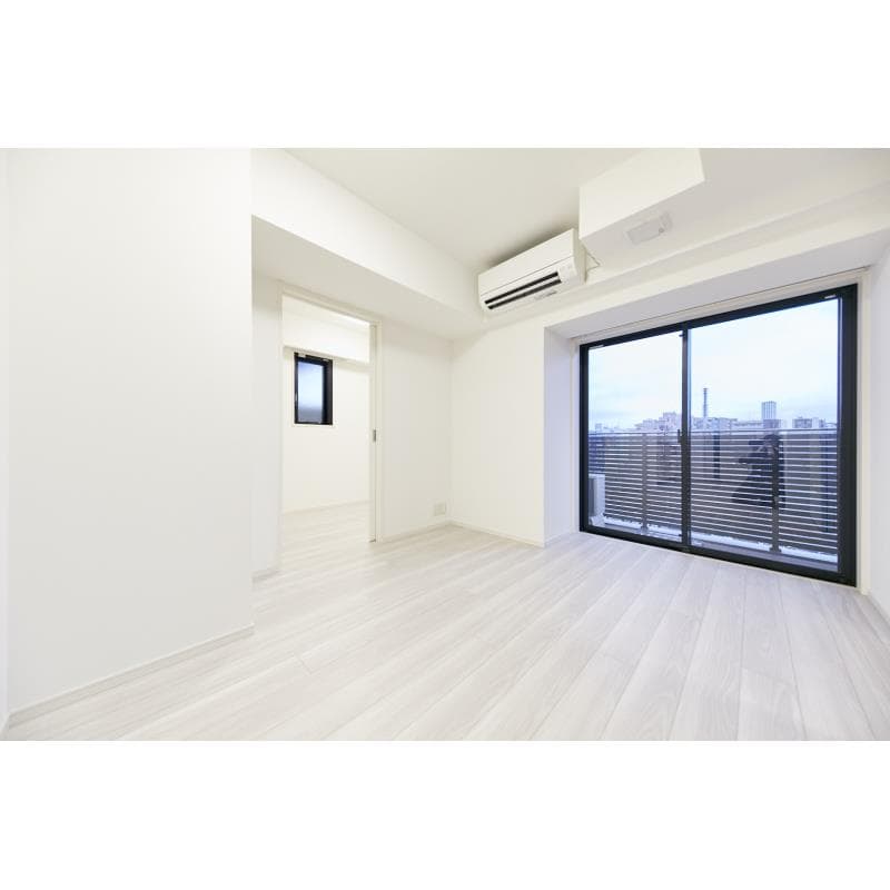 Room image 10