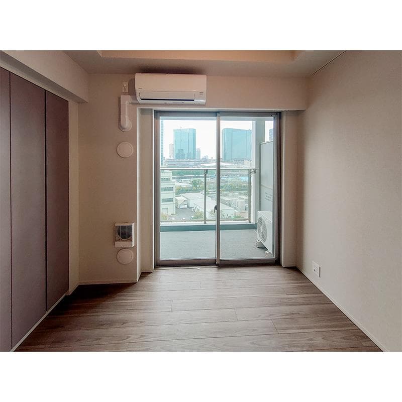 Room image 10