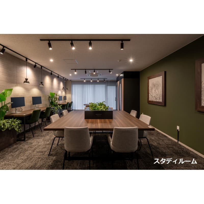 Room image 10