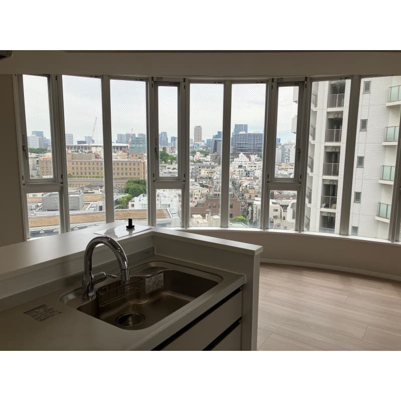 Room image 10